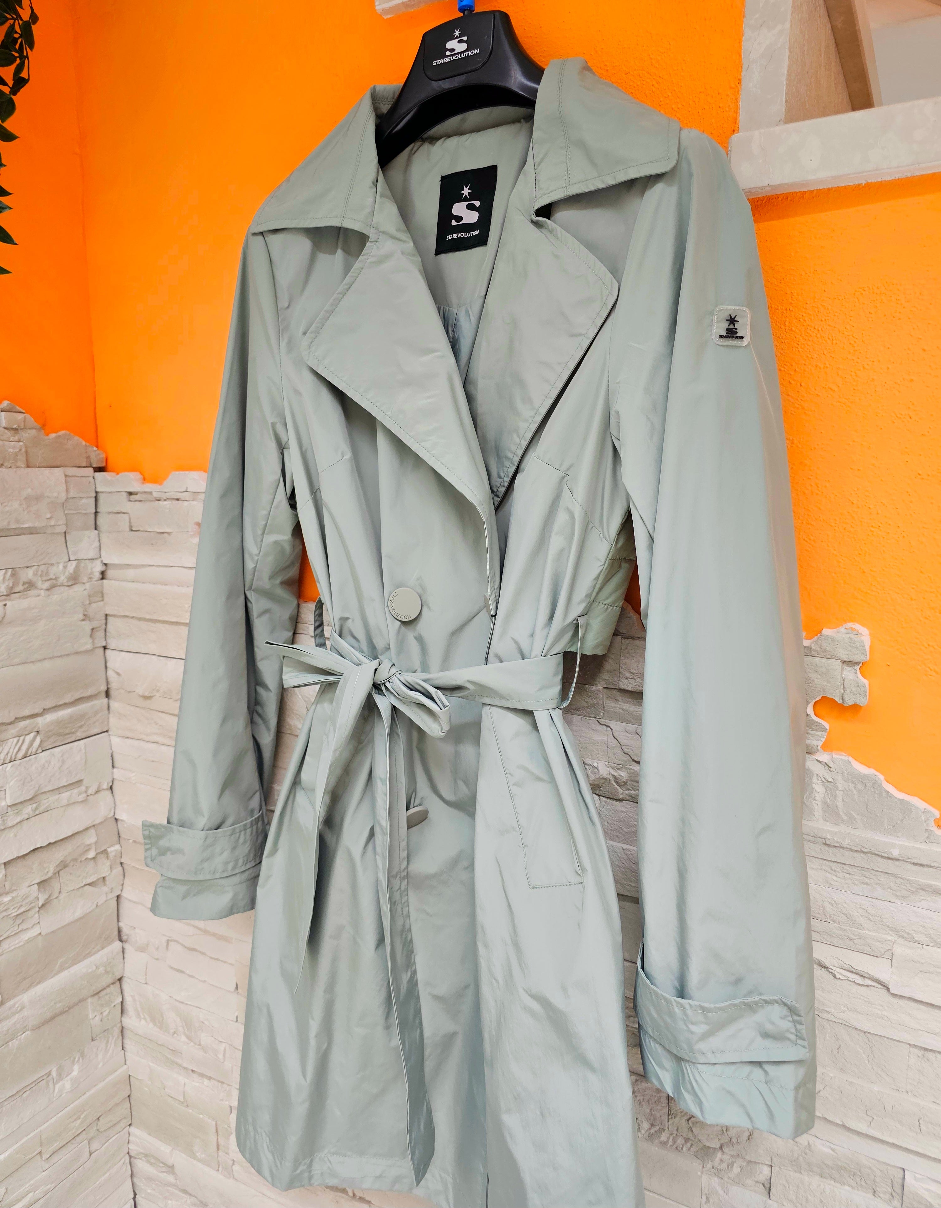 Trench retro trapuntato