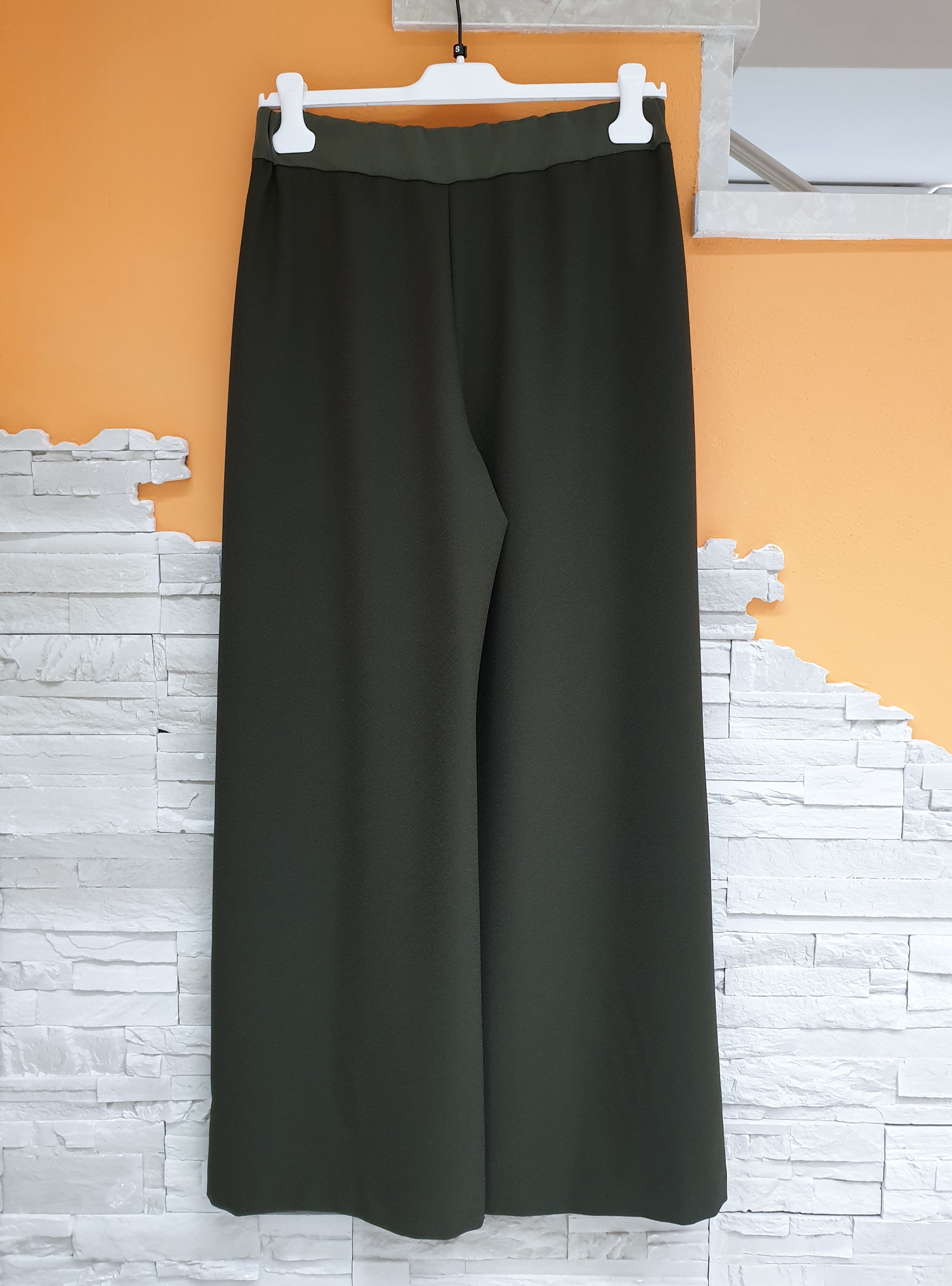 Pantalone ampio banda raso