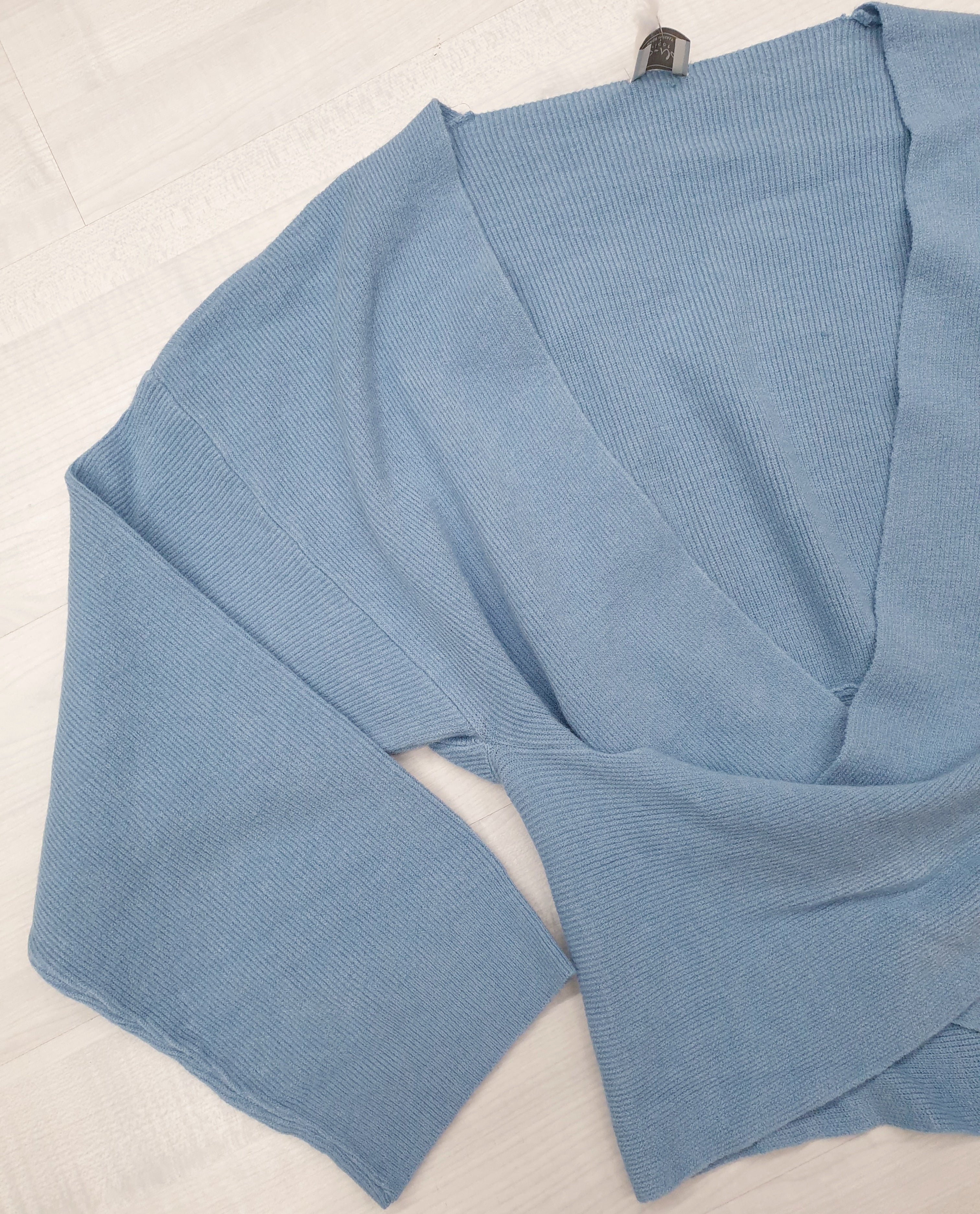 Maglione azzurro incrocio